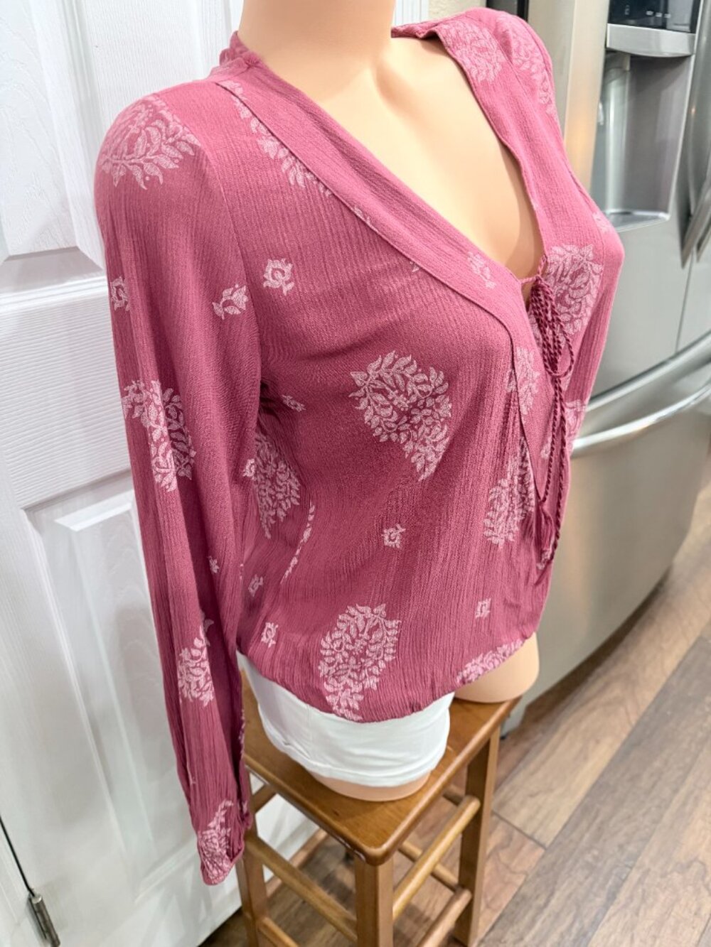 Mossimo Supply Co Boho Faux Wrap Top Small Dusty Rose Floral 100% Rayon Tie Neck - Picture 2 of 13